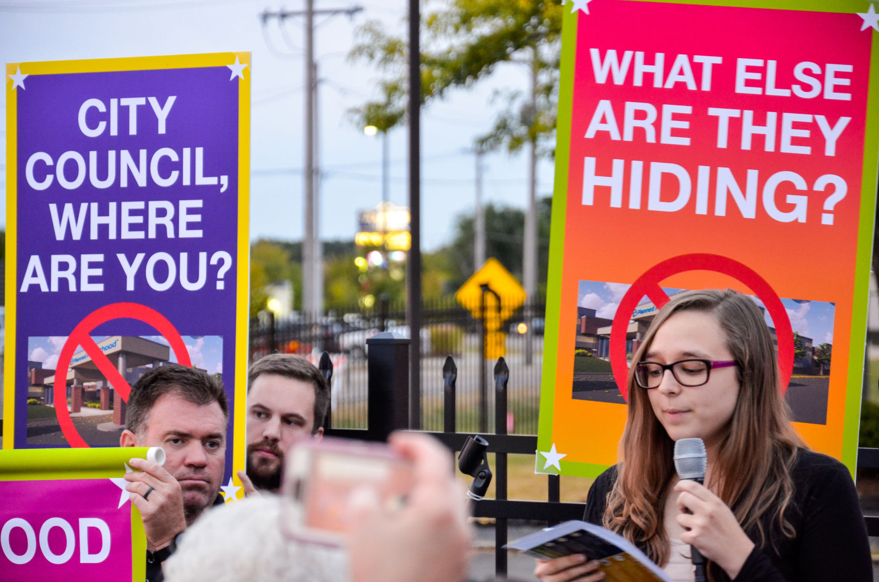 SIUE Students for Life speak at Fairveiw Heights protest
